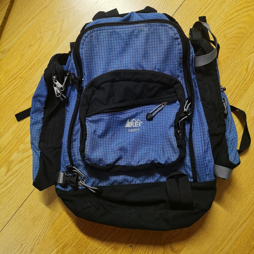 Rei Alpine Hiking Camping Blue Black Backpack